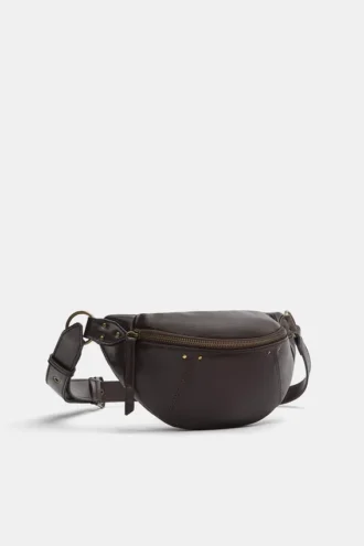 Gürteltasche mit Nieten