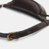 Gürteltasche mit Nieten Gürteltasche mit Nieten