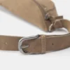 Gürteltasche mit Nieten Gürteltasche mit Nieten