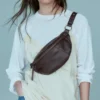 Gürteltasche mit Nieten Gürteltasche mit Nieten