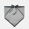 Halbtransparentes Bandana mit Polka-Dots