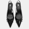 High Heels aus Lackleder mit Schleife