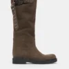 Hohe Lederstiefel mit Schnalle Hohe Lederstiefel mit Schnalle