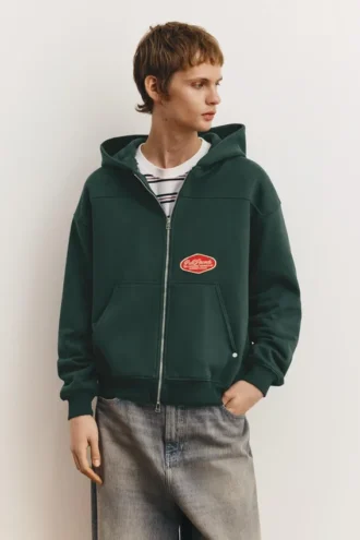Hoodie mit Reißverschluss und Aufnähern