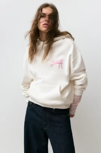Hoodie mit Schleifen-Grafik