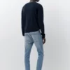 Jeans im Karotten-Schnitt mit Farbspritzern