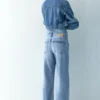 Jeans mit geradem Bein und Strassherzen