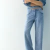 Jeans mit geradem Bein und Strassherzen