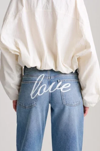 Jeans mit niedriger Leibhöhe und geradem Bein