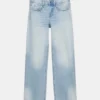 Jeans mit niedriger Leibhöhe und geradem Bein Jeans mit niedriger Leibhöhe und geradem Bein