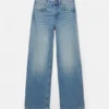 Jeans mit niedriger Leibhöhe und geradem Bein Jeans mit niedriger Leibhöhe und geradem Bein