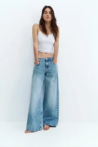 Jeans mit niedriger Leibhöhe und weitem Bein