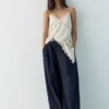 Jeans mit tiefem Schritt Jeans mit tiefem Schritt