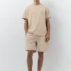 Jogger-Bermudashorts und T-Shirts im Set