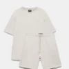 Jogger-Bermudashorts und T-Shirts im Set