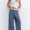 Karierte Hose im Pyjama-Stil mit Abnähern Karierte Hose im Pyjama-Stil mit Abnähern
