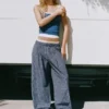 Karierte Hose im Pyjama-Stil mit Abnähern Karierte Hose im Pyjama-Stil mit Abnähern