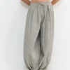 Karierte Hose mit tiefem Schritt