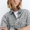 Kariertes Hemd mit vielseitig tragbarem Bandana