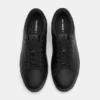 Klobige Basic-Sneaker