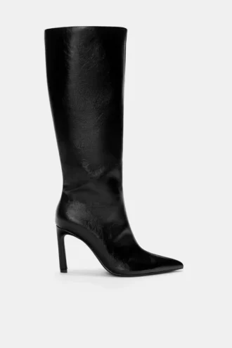 Kniehohe Stiefel mit hohem Absatz