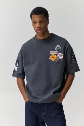 Kurzarm-Sweatshirt mit Aufnähern