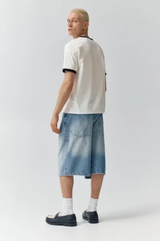 Kurzarm-T-Shirt mit grafischem Bündchen