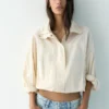 Kurze Jacke in Nylon-Optik