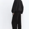 Kurze Jacke in Nylon-Optik Kurze Jacke in Nylon-Optik
