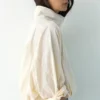 Kurze Jacke in Nylon-Optik