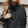 Kurze Jacke in Nylon-Optik Kurze Jacke in Nylon-Optik