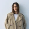 Kurzer Trenchcoat in Ballon-Silhouette Kurzer Trenchcoat in Ballon-Silhouette