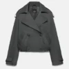 Kurzer Trenchcoat in Ballon-Silhouette Kurzer Trenchcoat in Ballon-Silhouette