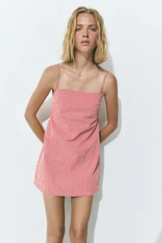 Kurzes Shirt mit Gingham-Karomuster und Trägern