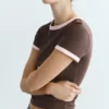 Kurzärmeliges T-Shirt mit Rippstrick Kurzärmeliges T-Shirt mit Rippstrick