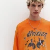 Langärmliges STWD-T-Shirt mit aufgesticktem Motiv Langärmliges STWD-T-Shirt mit aufgesticktem Motiv