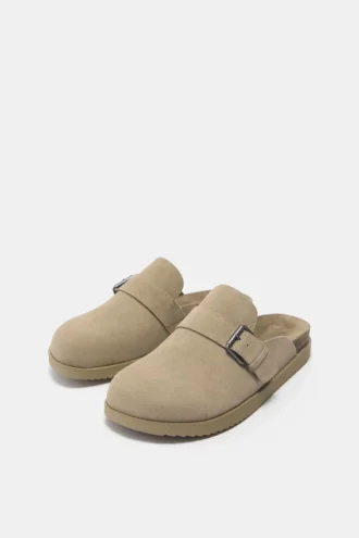 Leder-Clogs mit Schnalle