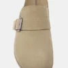 Leder-Clogs mit Schnalle Leder-Clogs mit Schnalle