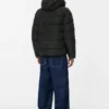 Leichte Daunenjacke mit Kapuze Leichte Daunenjacke mit Kapuze