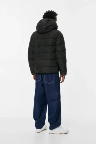 Leichte Daunenjacke mit Kapuze