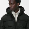 Leichte Daunenjacke mit Kapuze Leichte Daunenjacke mit Kapuze
