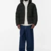Leichte Daunenjacke mit Kapuze Leichte Daunenjacke mit Kapuze