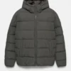 Leichte Daunenjacke mit Kapuze Leichte Daunenjacke mit Kapuze