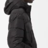 Leichte Daunenjacke mit Kapuze Leichte Daunenjacke mit Kapuze