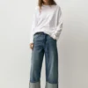 Lockere Straight-Leg-Jeans mit Umschlag