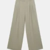 Maßgeschneiderte Hose mit Abnähern