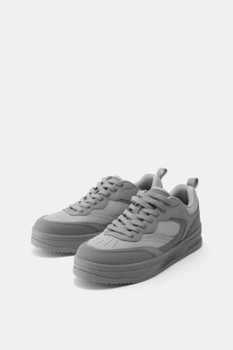 mehrteilige stwd sneaker 2 1 330x495 - Mehrteilige STWD-Sneaker