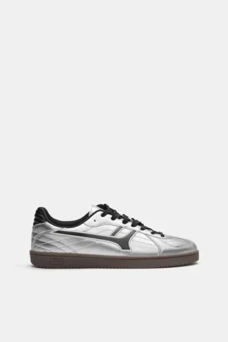 Metallic-Retro-Sneaker