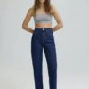 Mom-Jeans mit hoher Taille