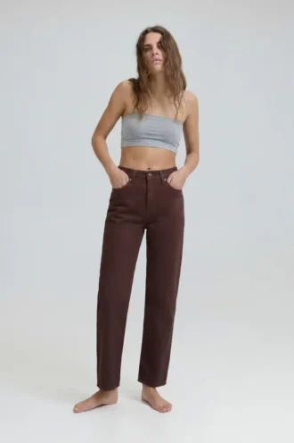 Mom-Jeans mit hoher Taille